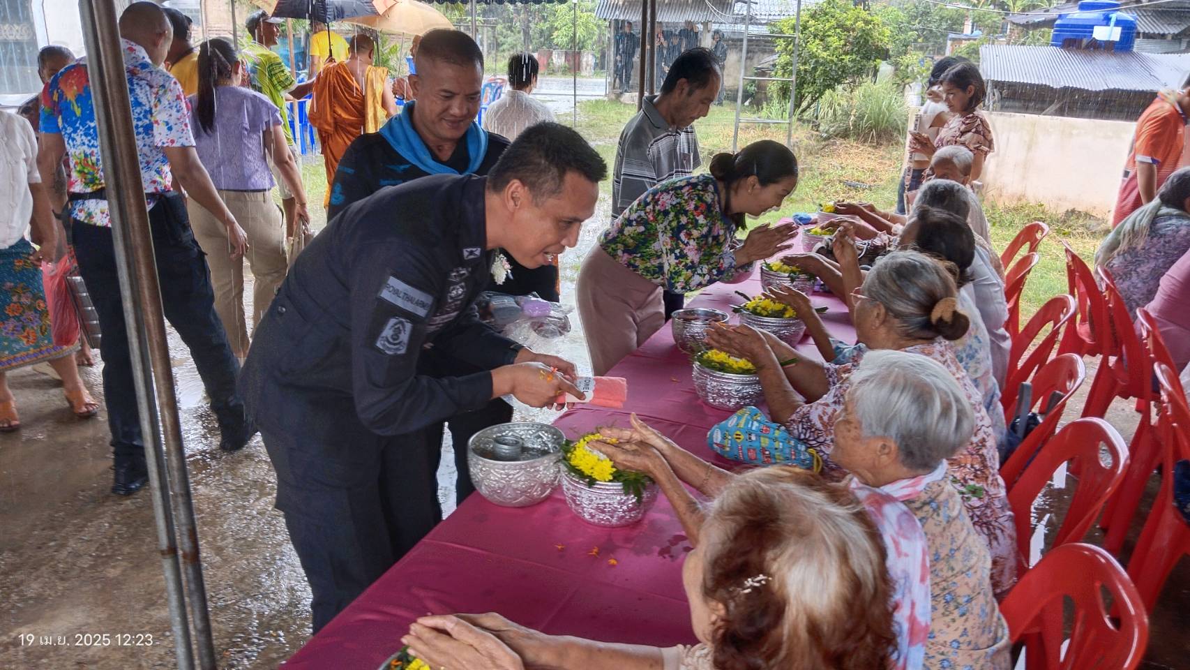 โครงการรดน้ำดำหัวผู้สูงอายุ ประจำปีงบประมาณ พ.ศ 2568
